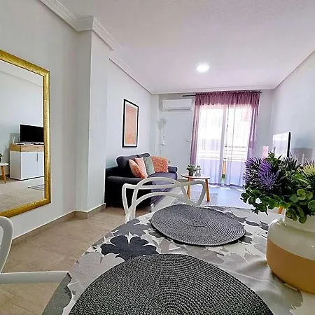 Elegant In An Excellent Area Hotel Torrevieja
